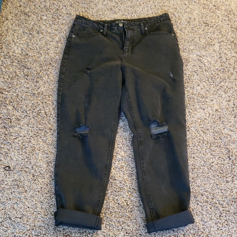 High rise mom jean